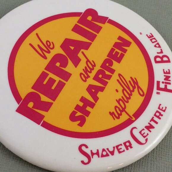 Vintage Shaver Centre Large Pin Back Button Badge Advertisement - Picture 6 of 12
